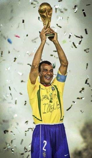 Cafu Brasil capitão penta — foto 1