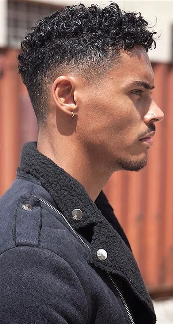 corte de cabelo masculino cacheado — ideia 7