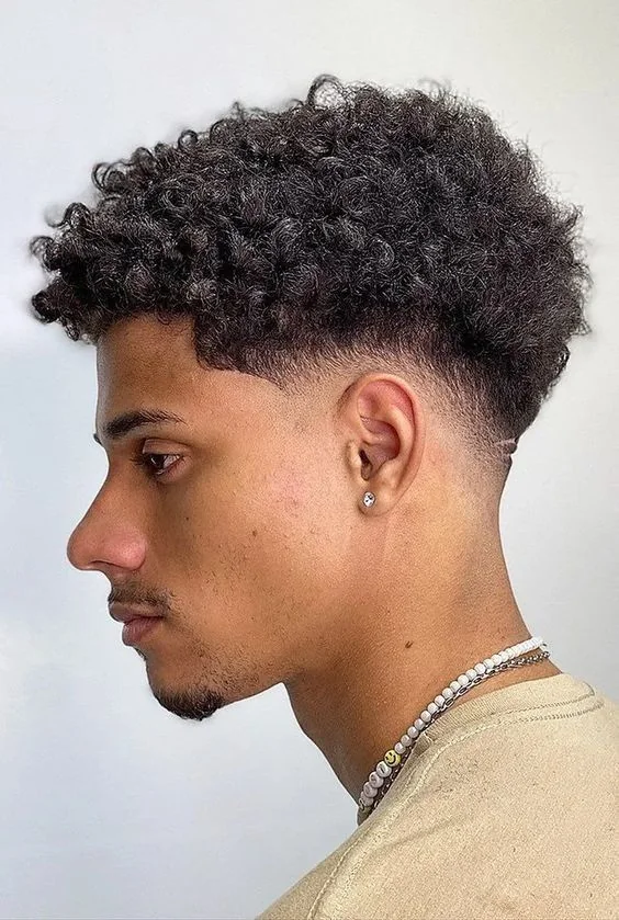 Degradê baixo (low fade) — corte degradê masculino, exemplo 11