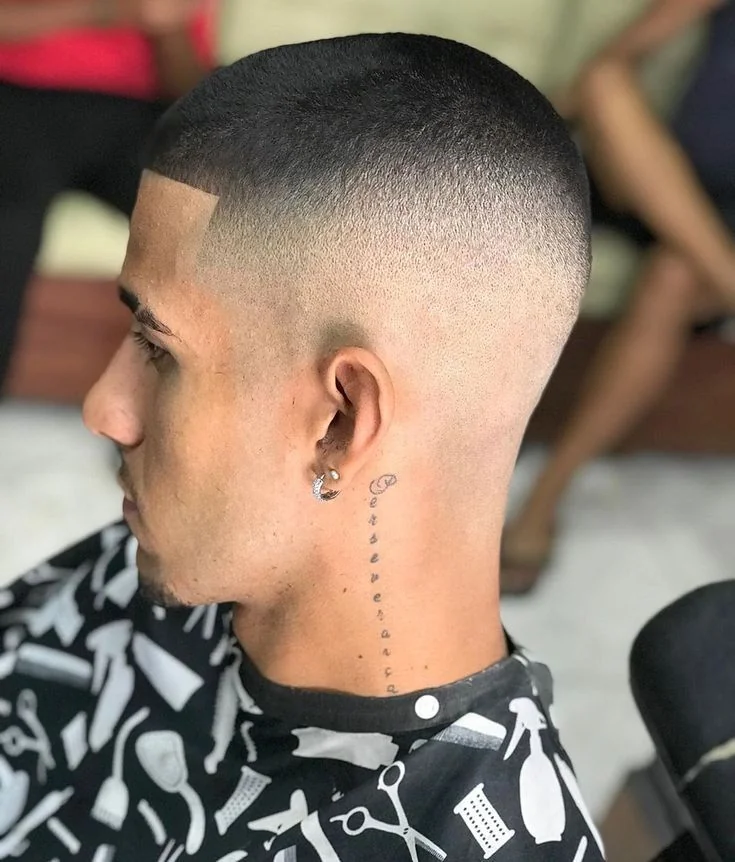 Degradê alto (high fade) — corte degradê masculino, exemplo 1