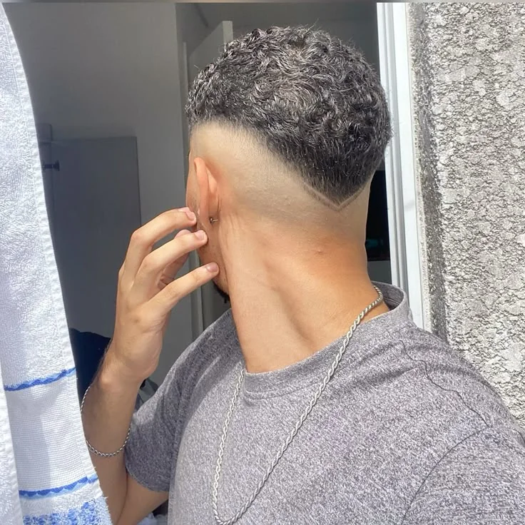 Degradê navalhado (skin fade) — corte degradê masculino, exemplo 3
