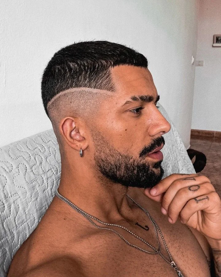 Degradê navalhado (skin fade) — corte degradê masculino, exemplo 6