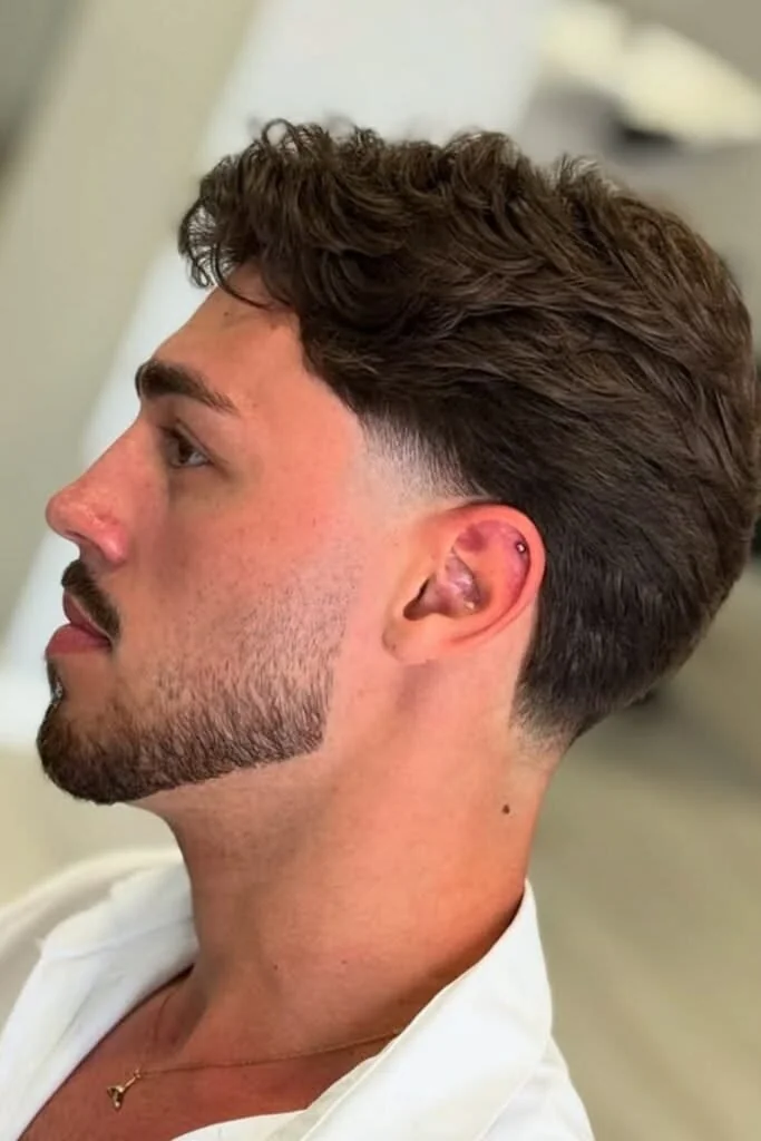 Old money baixo: a versão mais discreta — corte old money masculino, exemplo 6