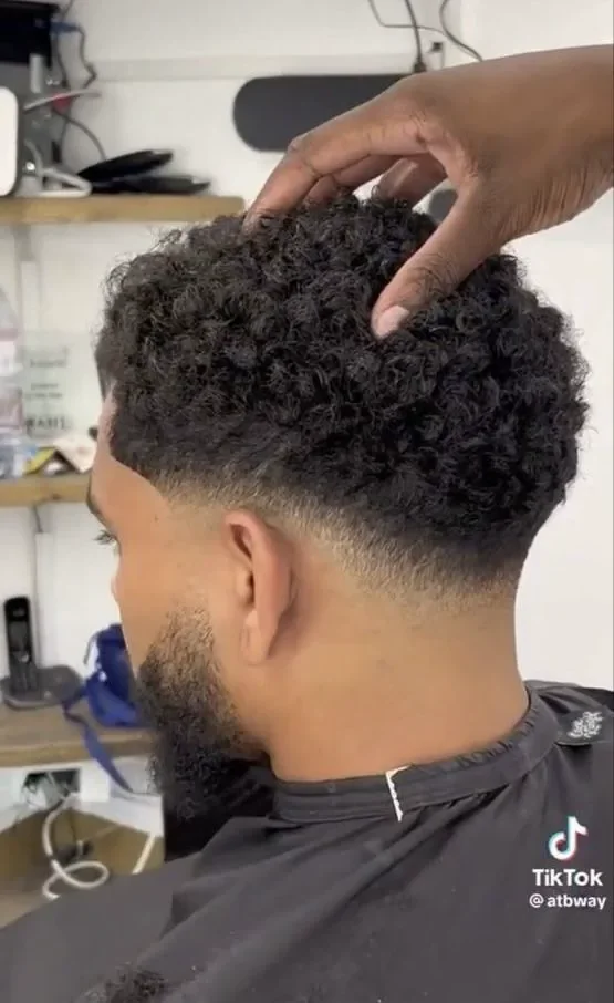 Corte americano: volume e atitude — corte de cabelo masculino, exemplo 3