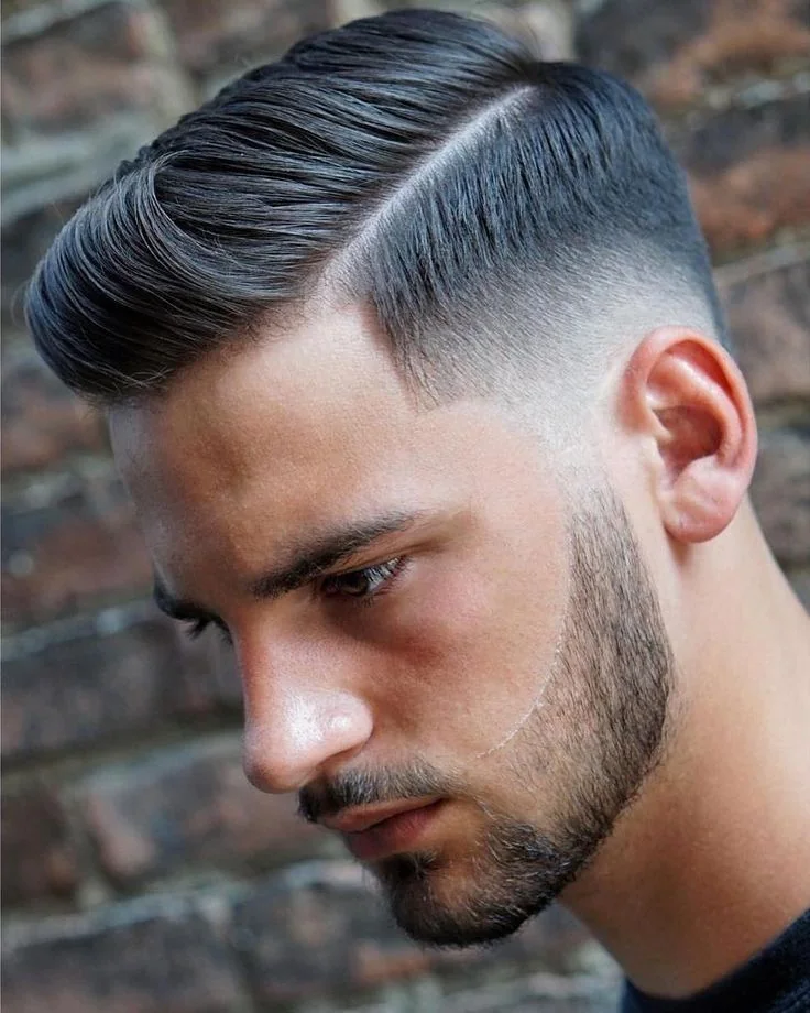 Social com risca: o clássico do escritório — corte de cabelo masculino, exemplo 4
