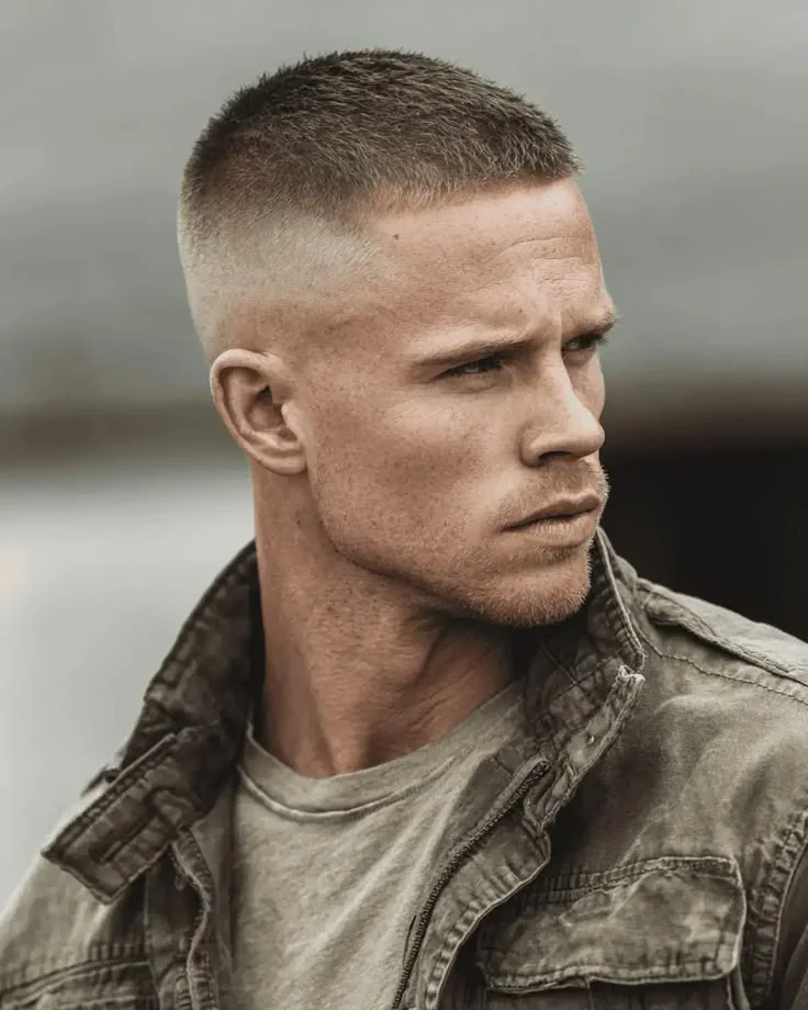 Militar e buzz cut: a praticidade radical — corte de cabelo masculino, exemplo 1