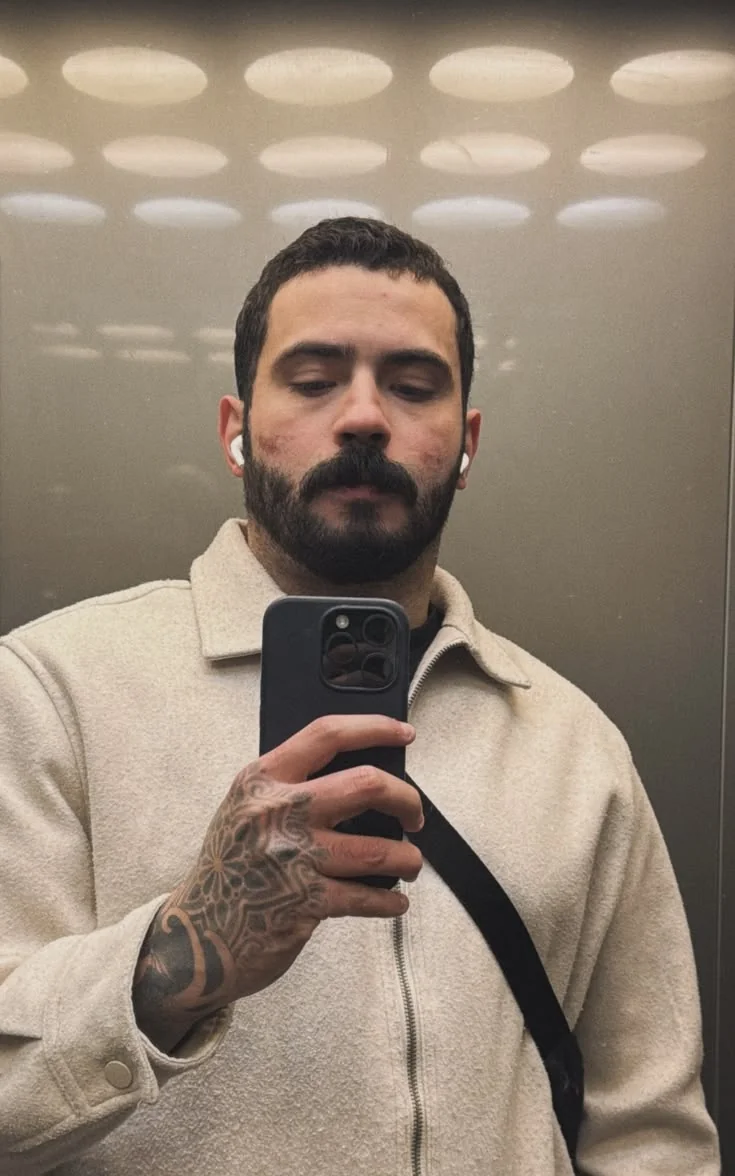 Costeleta conectada à barba — costeletas masculinas, exemplo 8