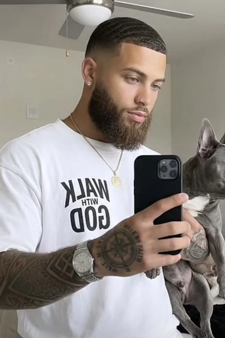 Costeleta conectada à barba — costeletas masculinas, exemplo 9